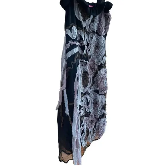 Save the Queen Sleeveless Punk-Styled Dress - Picture 7 of 9